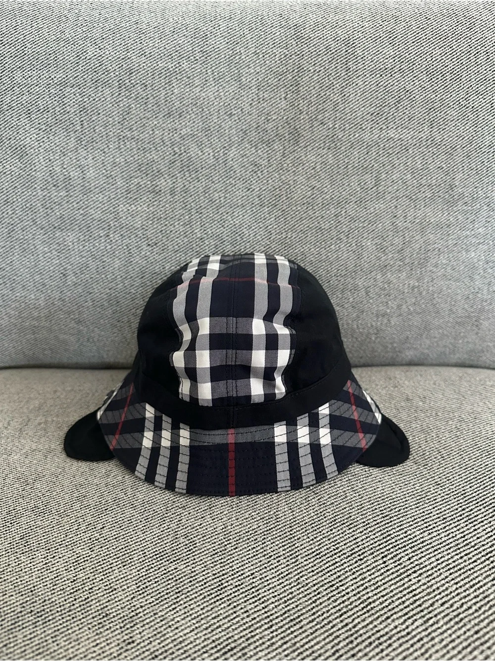 Burberry authentic gosha